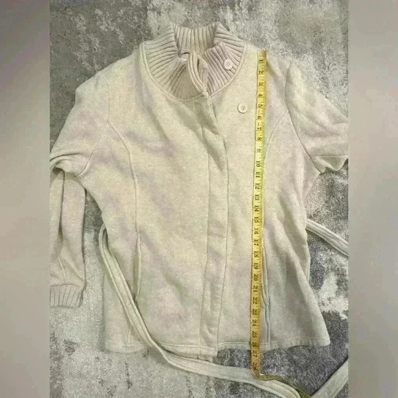 Women’s Tan Mossimo Coat - Picture 6 of 7